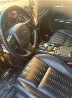 کرایسلەر 300